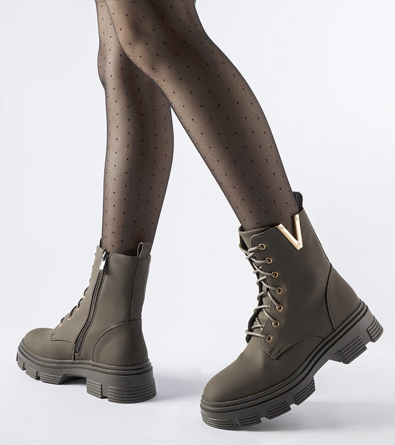 Ciemnozielone ocieplane matowe botki