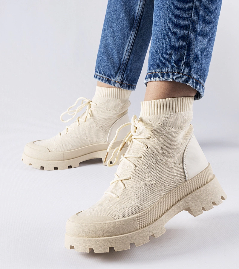 Beżowe wysokie sneakers z elastyczną cholewką