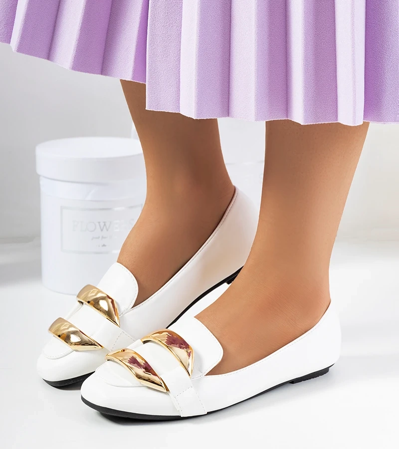 Hers Mokasyny białe ze złotymi elementami