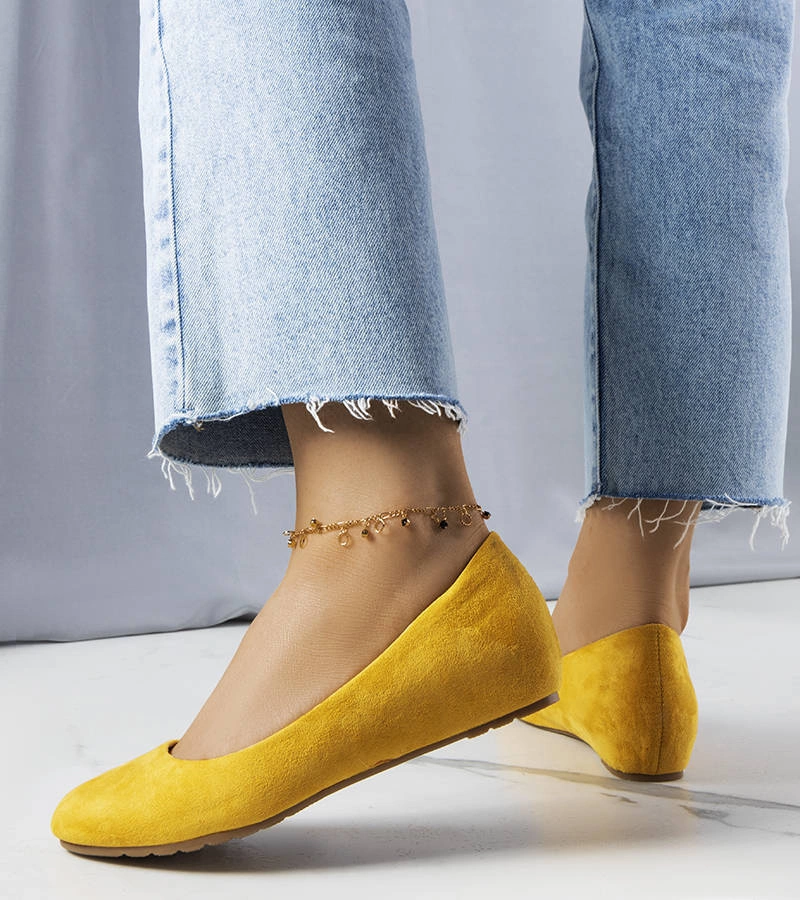 Żółte balerinki na ukrytej koturnie