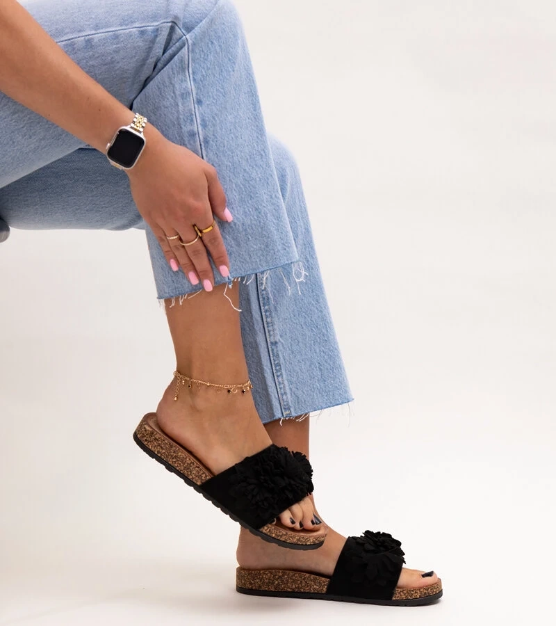 Klapki z kwiatami na korkowej podeszwie