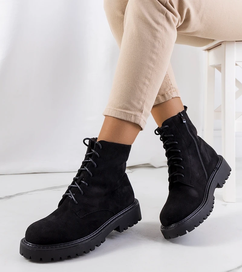 Czarne traperki z eko-zamszu