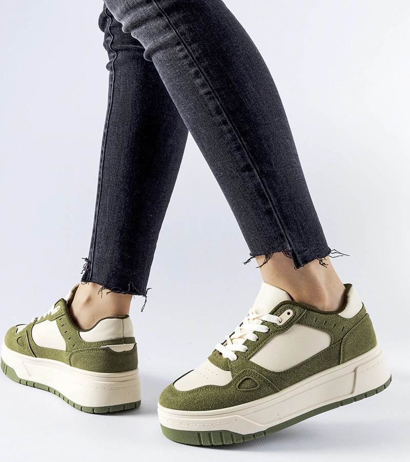 Zielono-białe sneakersy na platformie