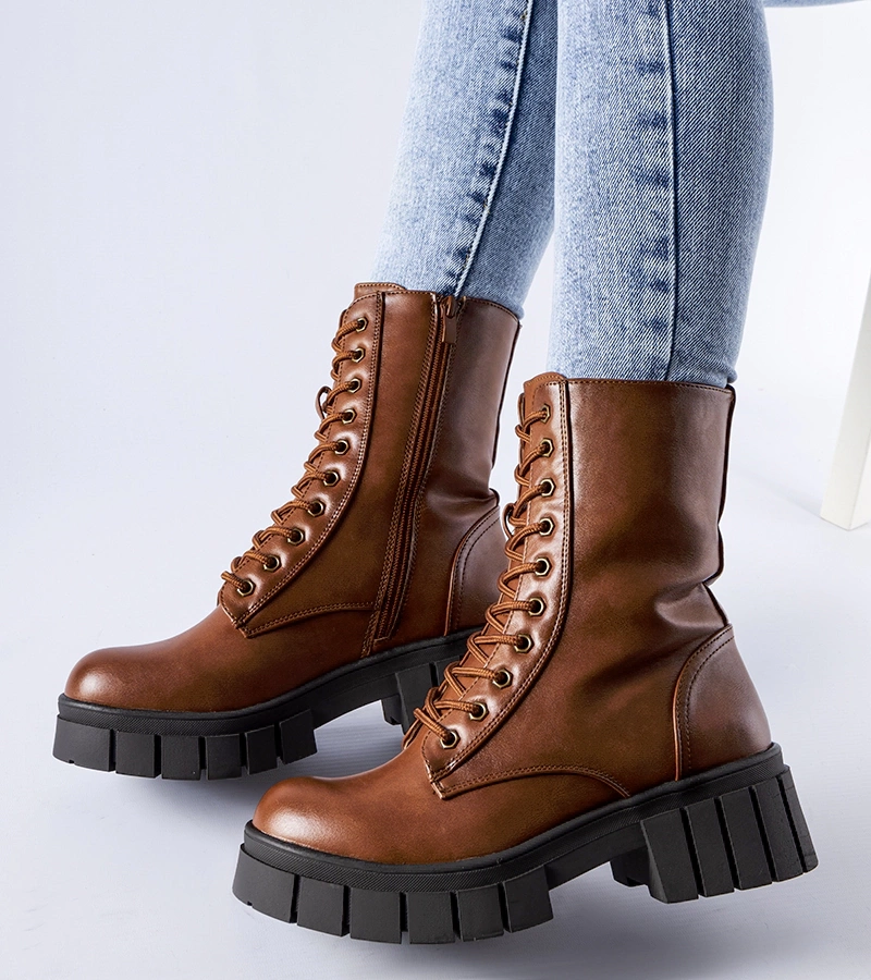 Karmelowe klasyczne workery