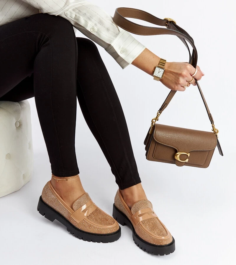 Brązowe mokasyny zdobione cyrkoniami