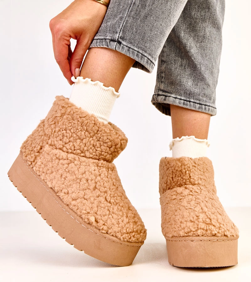 Hers Jasnobrązowe śniegowce z cholewką z barankowego futra