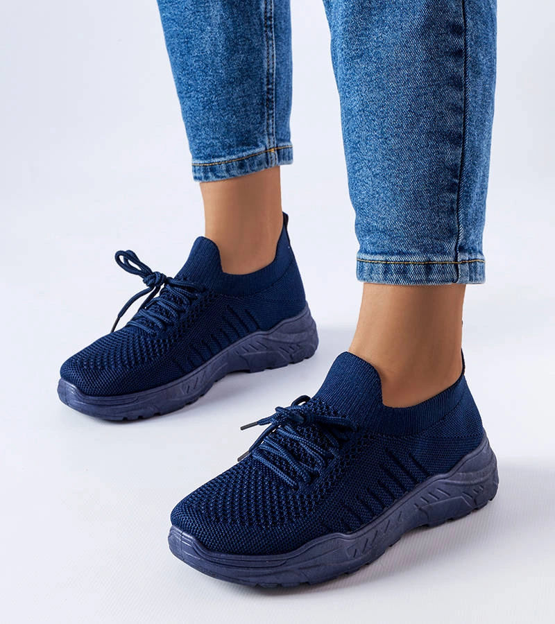 Niebieskie buty sportowe z elastyczna cholewką