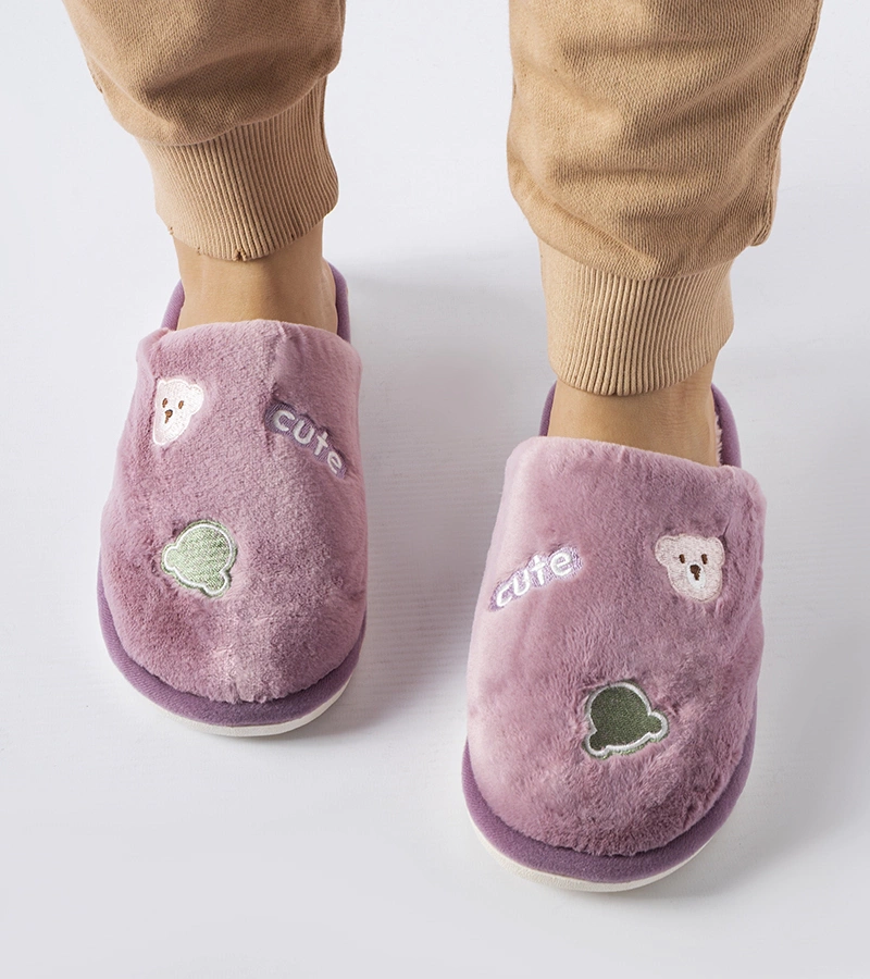 Fioletowe ciepłe kapcie z misiami