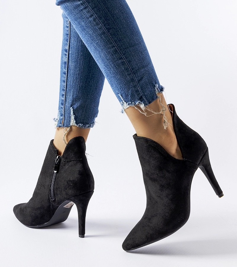 Czarne eleganckie botki na szpilce