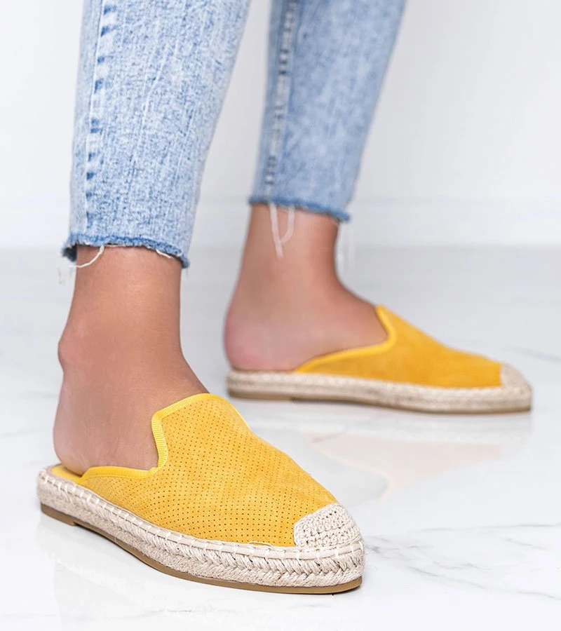 Żółte klapki z zabudowanym przodem Kinshasa