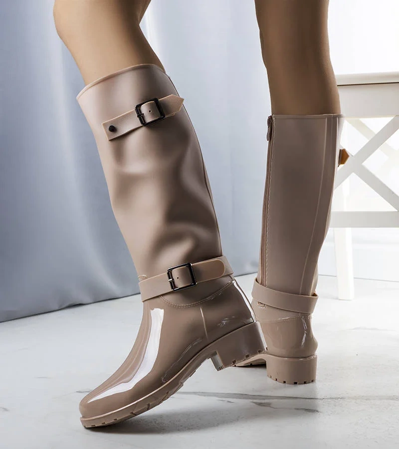 Beżowe wysokie kalosze damskie
