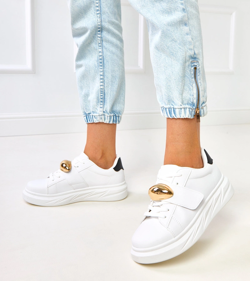 Hers Białe sneakersy ze złotym akcentem i czarną wstawką