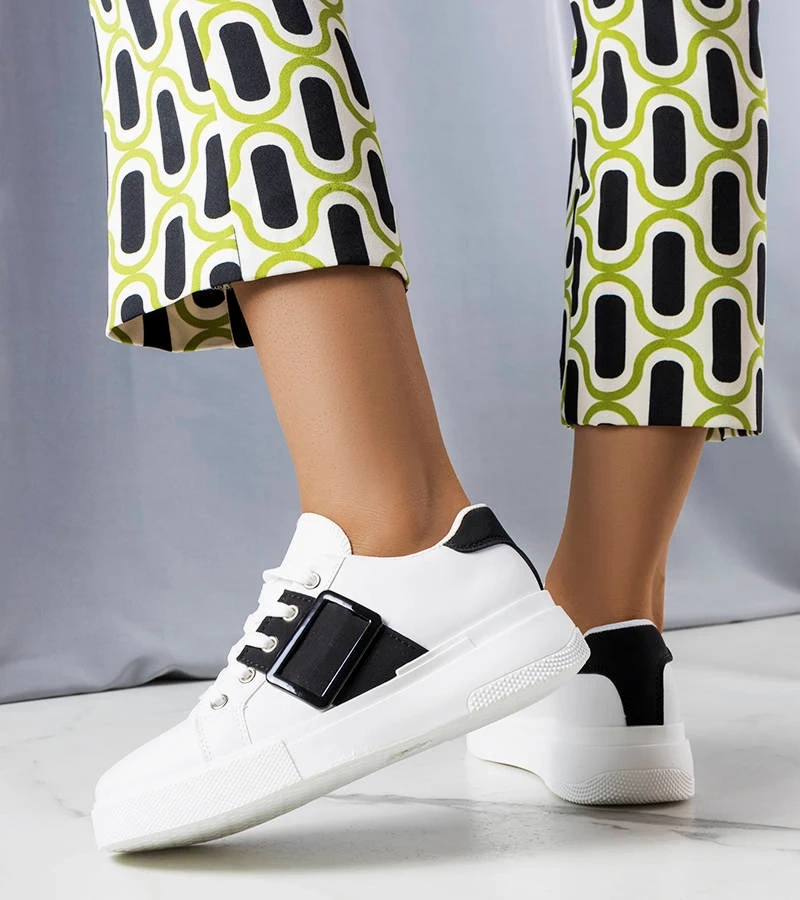 Białe sneakersy na rzep