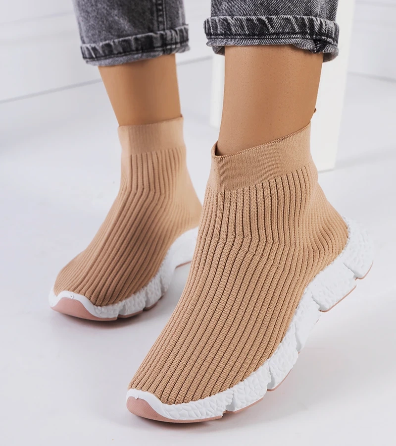 Beżowe sneakersy z cholewką skarpetkową