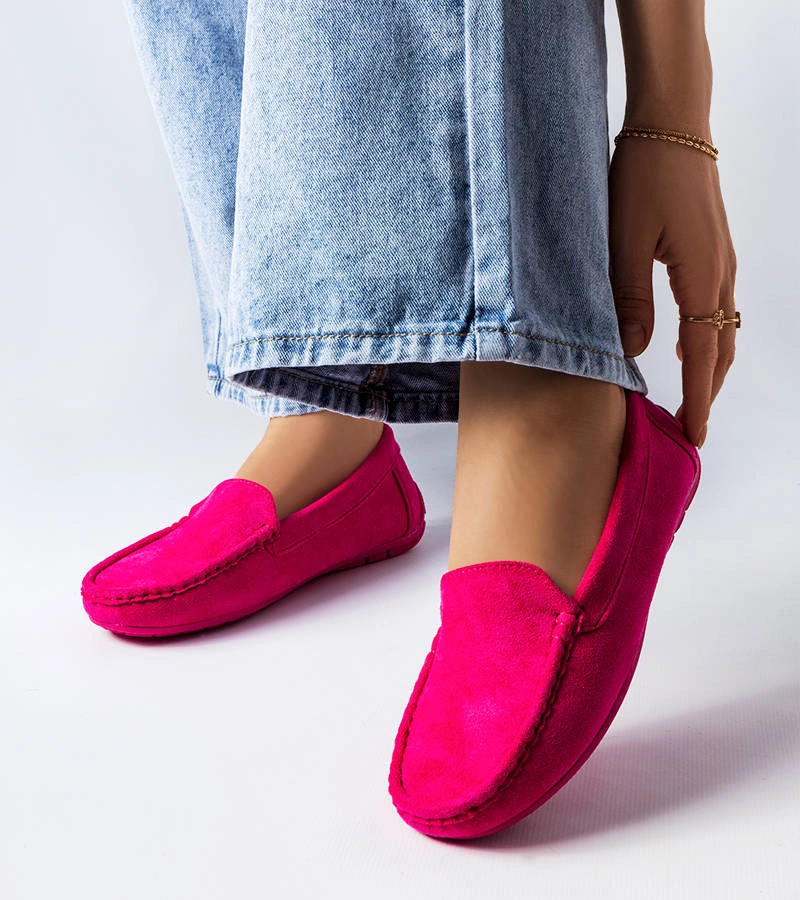 Różowe klasyczne mokasyny