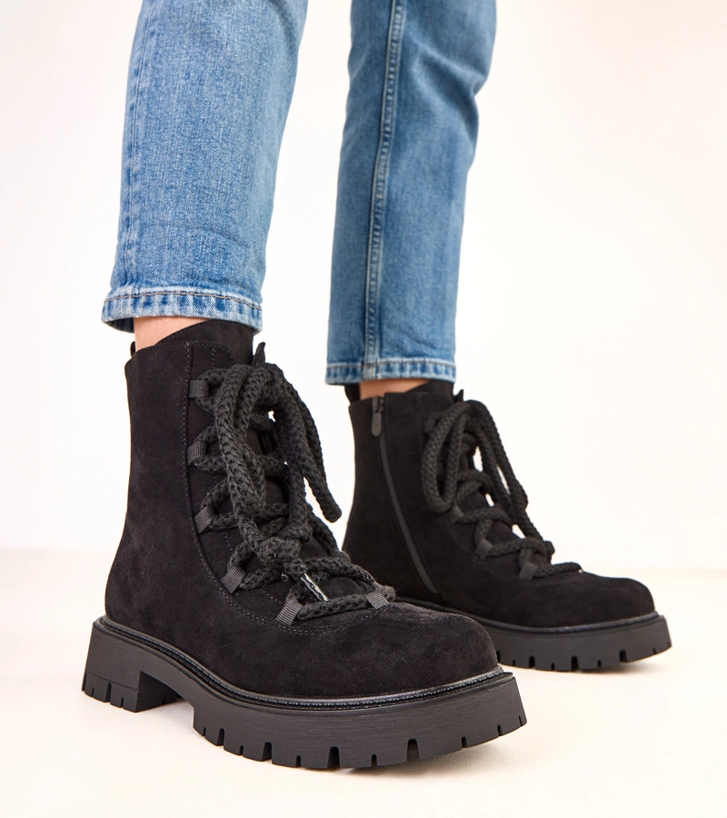 Hers Czarne botki z ozdobną sznurówką