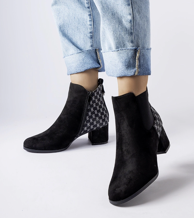 Czarne botki na niskim słupku eko-zamsz