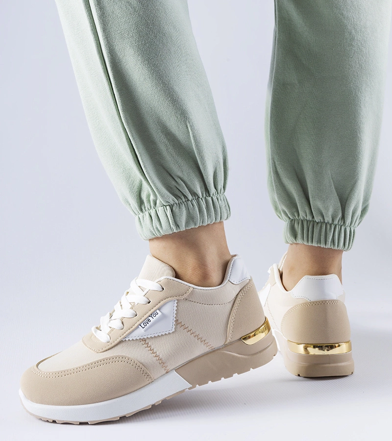 Beżowe materiałowe sneakersy