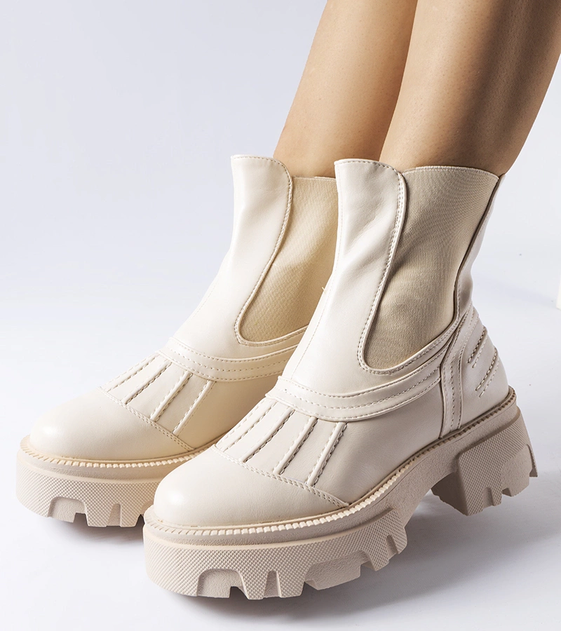 Beżowe masywne ocieplane workery