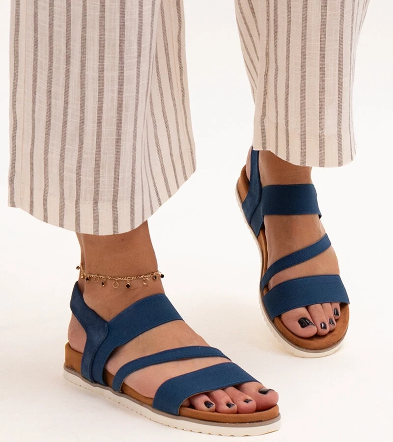 Granatowe sandały na platformie