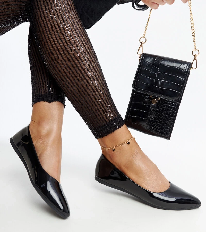 Czarne lakierowane baleriny