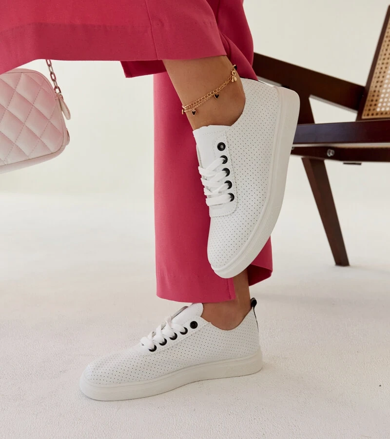 Białe trampki na eko-skórzane