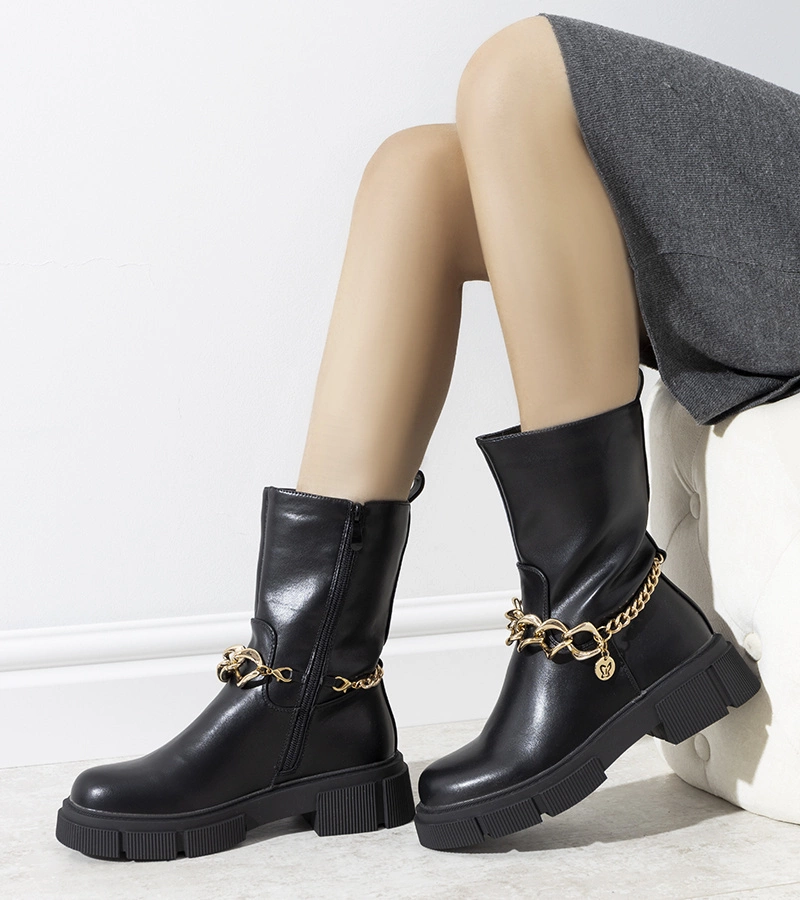 Hers Botki czarne z ozdobnym łańcuszkiem