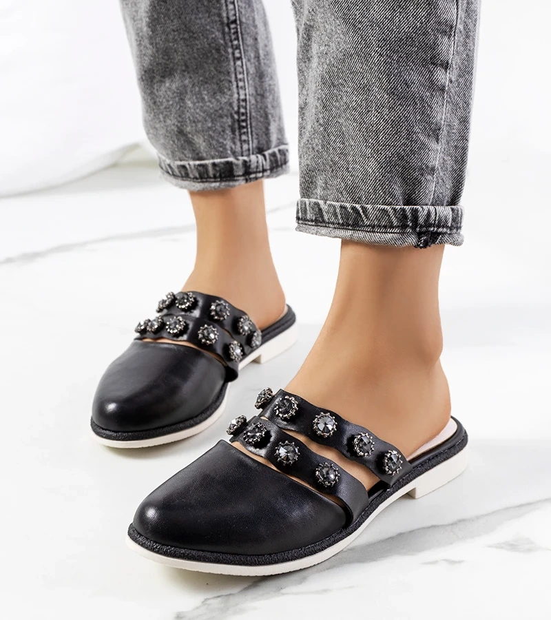 Czarne casualowe klapki