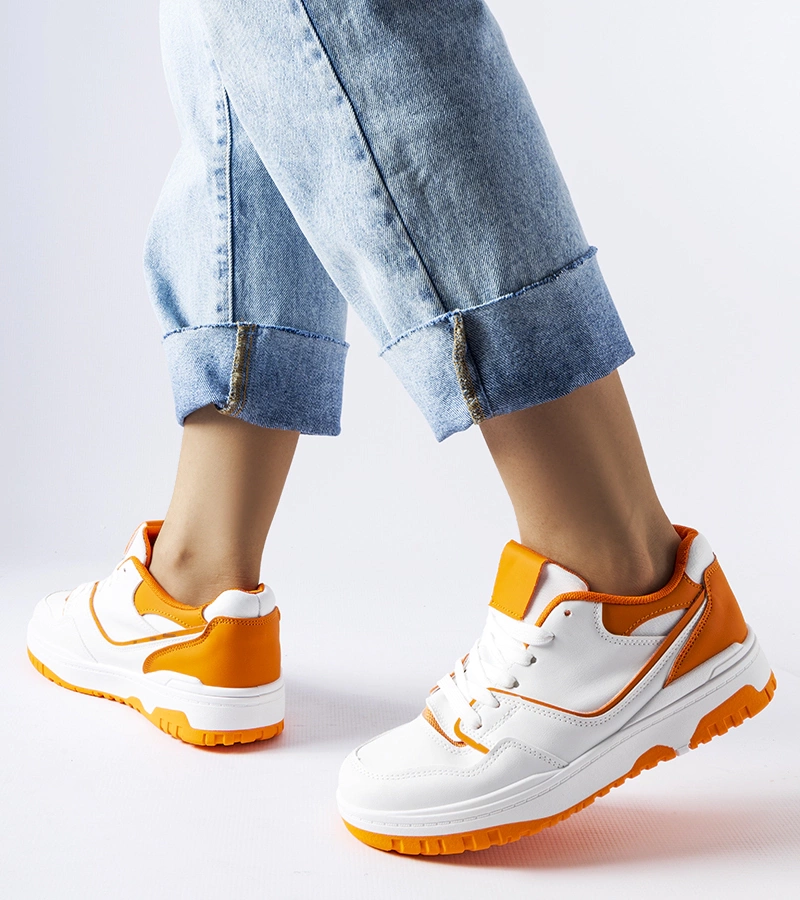 Biało-pomarańczowe sneakersy