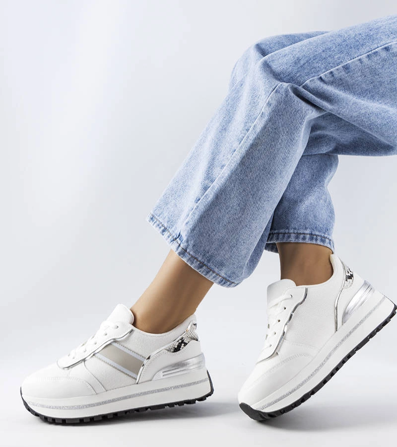 Białe sneakersy brokatowe na platformie