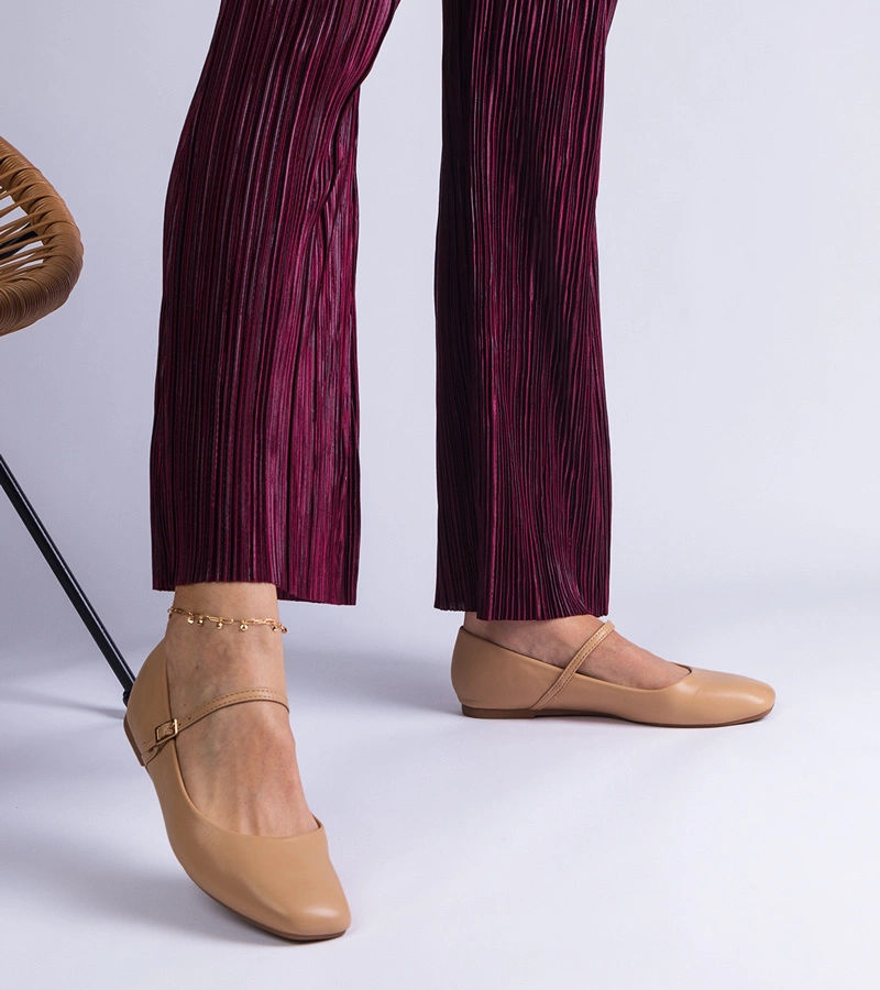 Hers baleriny damskie beżowe z ekoskóry ze sprzączkami