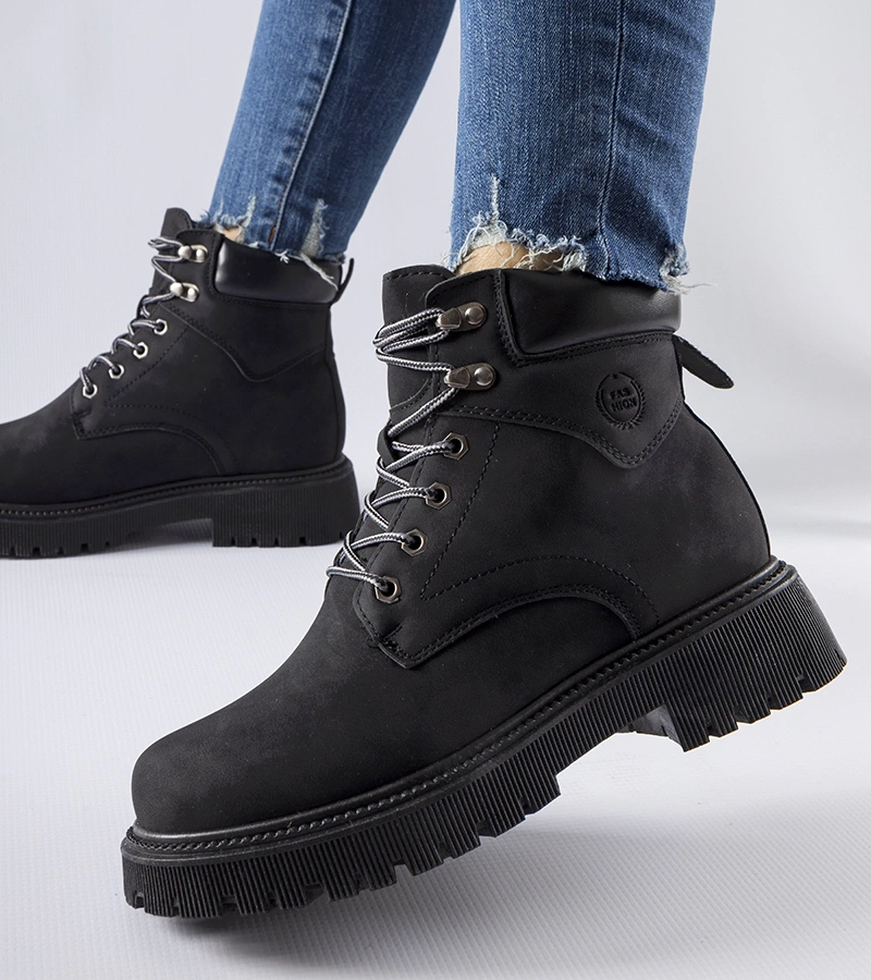 Czarne ocieplane klasyczne workery